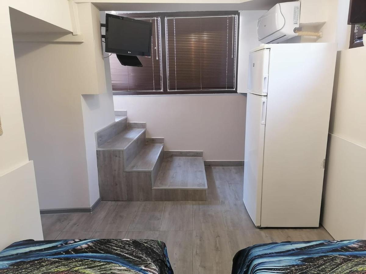 Апартамемт 3 Места С Кухня С Дворче Apartamento Vratsa Exterior foto