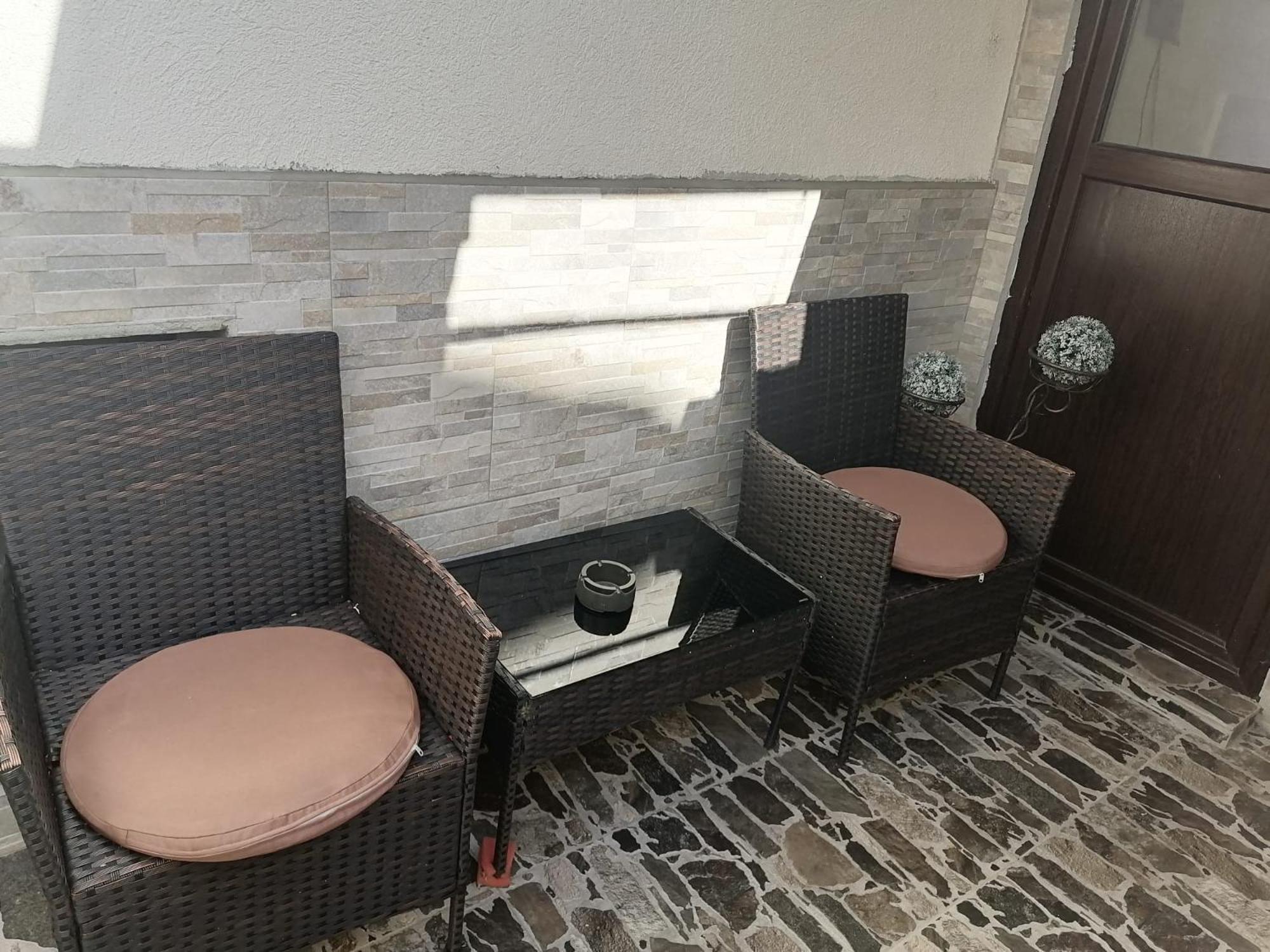 Апартамемт 3 Места С Кухня С Дворче Apartamento Vratsa Exterior foto
