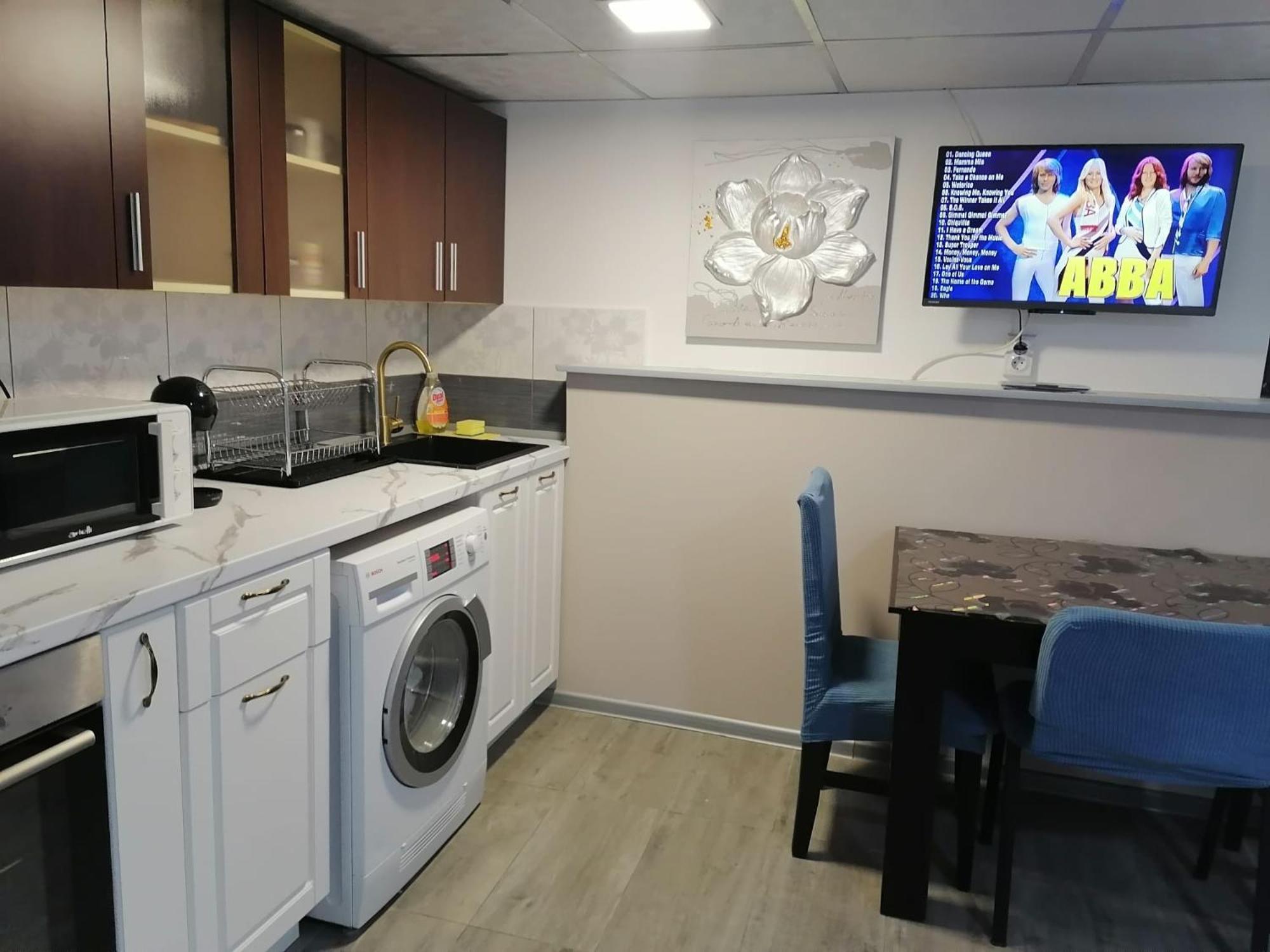 Апартамемт 3 Места С Кухня С Дворче Apartamento Vratsa Exterior foto